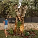 Вилла Ertha Retreat Homes *