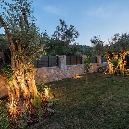 Ertha Retreat Homes Villa *